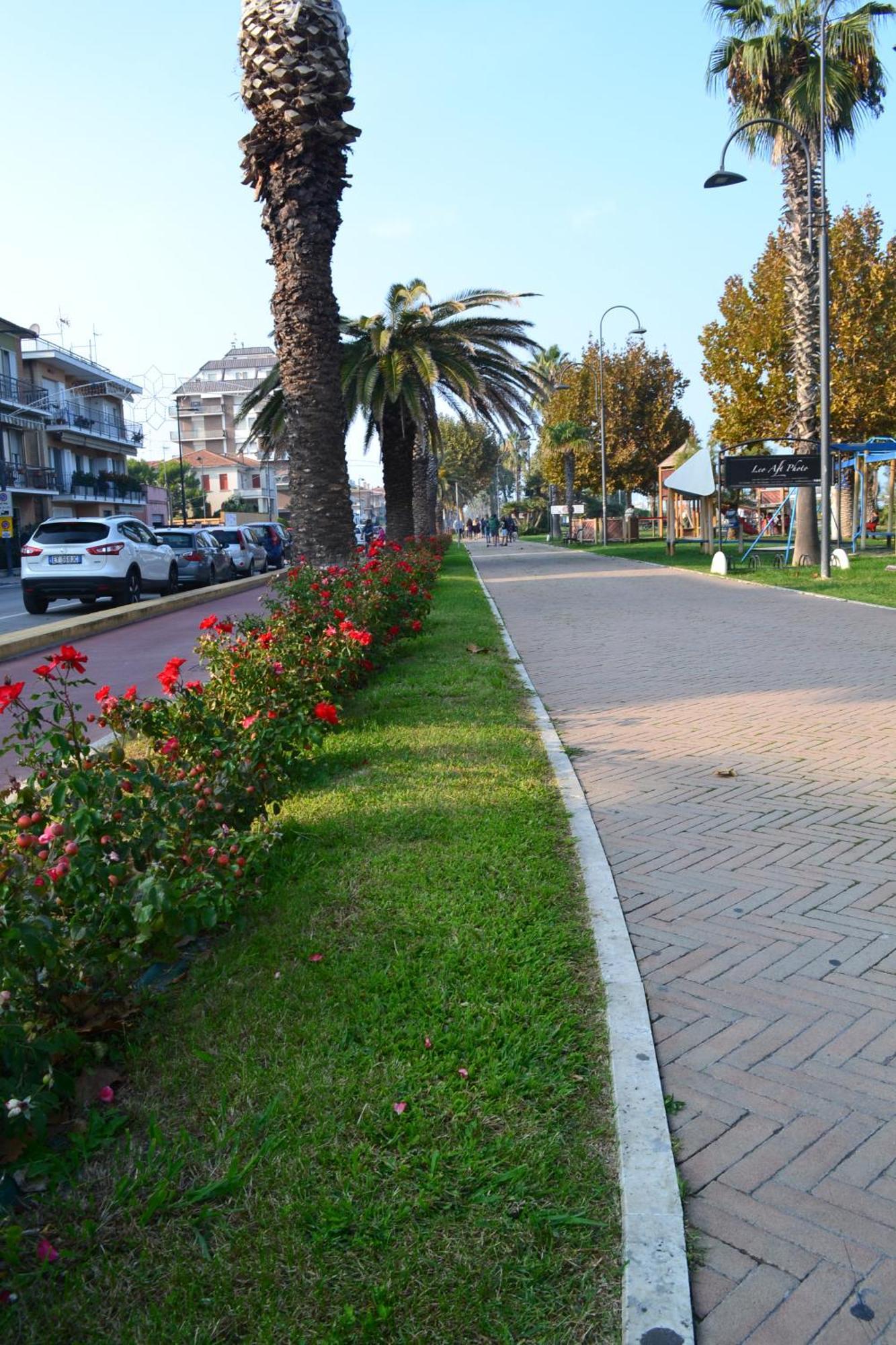 La Casa Di Adua Panzió Porto SantʼElpidio Kültér fotó
